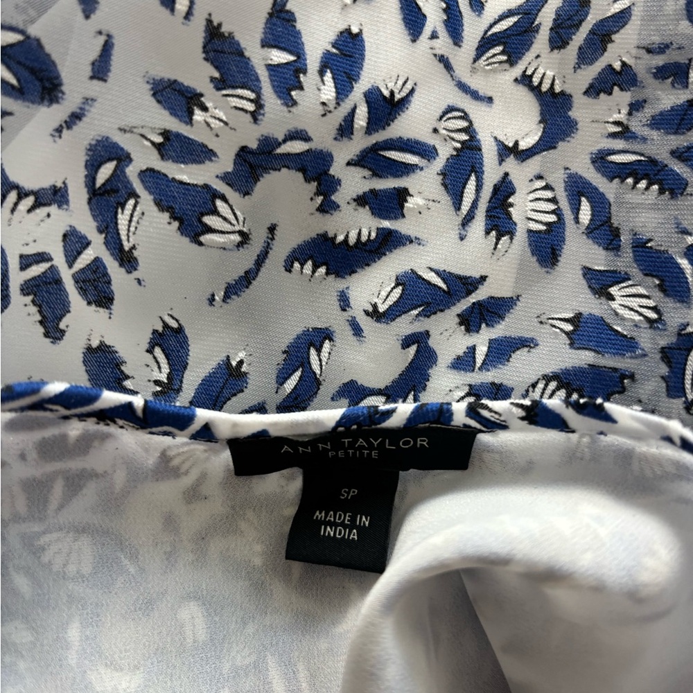 Ann Taylor Blue and White Floral Blouse - Picture 3 of 4